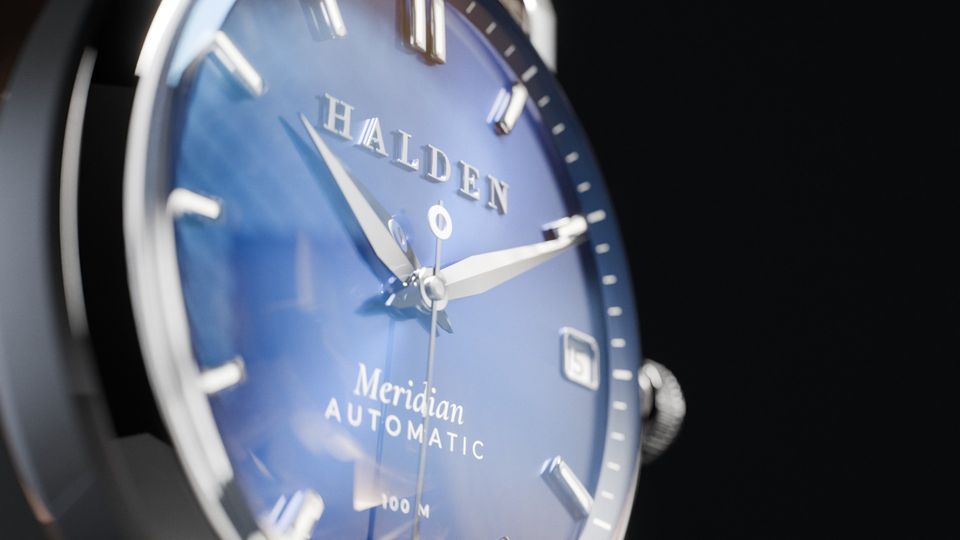 Light gliding across the HALDEN sapphire crystal